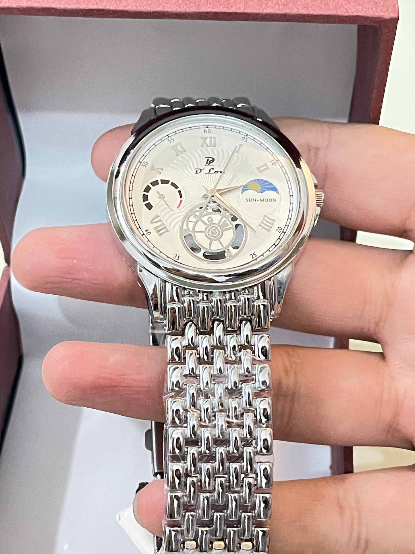 D'Lon Men's Luxury Analog Watch – Timeless Elegance in Every Tick
